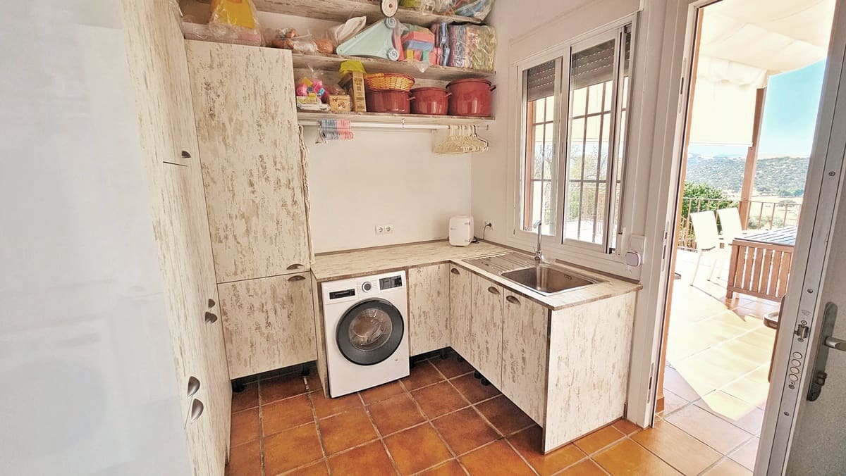 5 bedroom Finca/Country House for sale in Canaveral de Leon with garage - € 437,000 (Ref: 9734144)