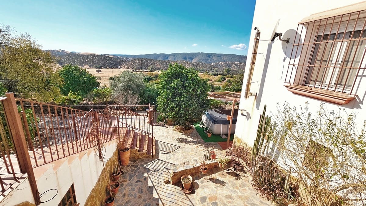5 bedroom Finca/Country House for sale in Canaveral de Leon with garage - € 437,000 (Ref: 9734144)