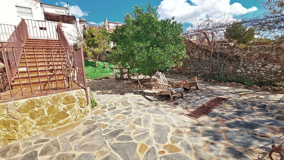 5 bedroom Finca/Country House for sale in Canaveral de Leon with garage - € 437,000 (Ref: 9734144)