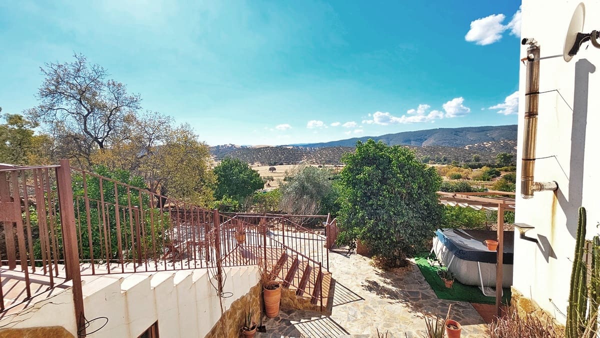 5 bedroom Finca/Country House for sale in Canaveral de Leon with garage - € 437,000 (Ref: 9734144)