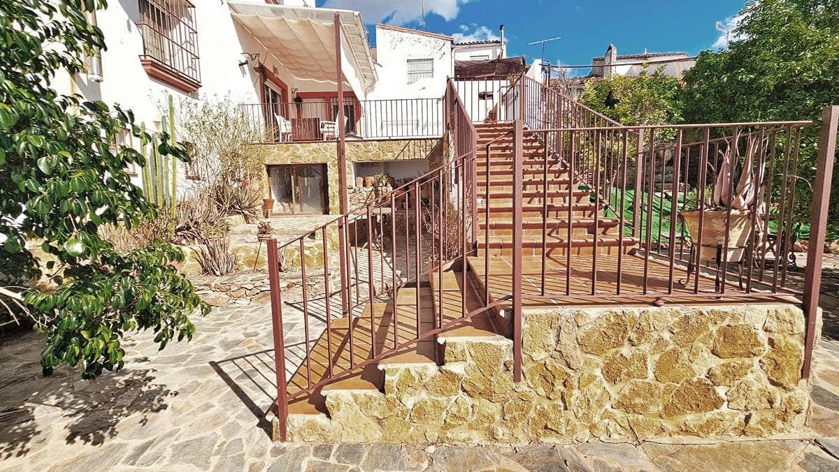 5 bedroom Finca/Country House for sale in Canaveral de Leon with garage - € 437,000 (Ref: 9734144)