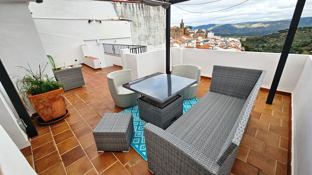 4 bedroom Townhouse for sale in Aroche - € 149,000 (Ref: 9777336)