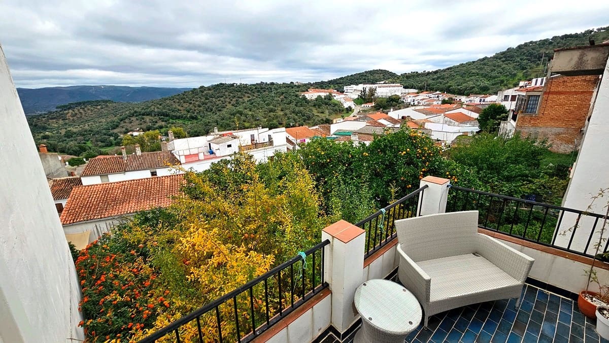 4 bedroom Townhouse for sale in Aroche - € 149,000 (Ref: 9777336)