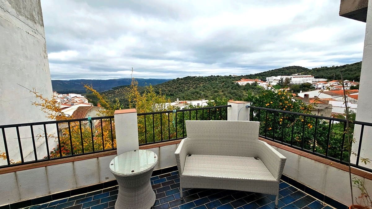 4 bedroom Townhouse for sale in Aroche - € 149,000 (Ref: 9777336)