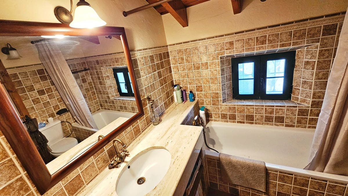 3 bedroom Finca/Country House for sale in Santa Ana la Real - € 290,000 (Ref: 9800785)