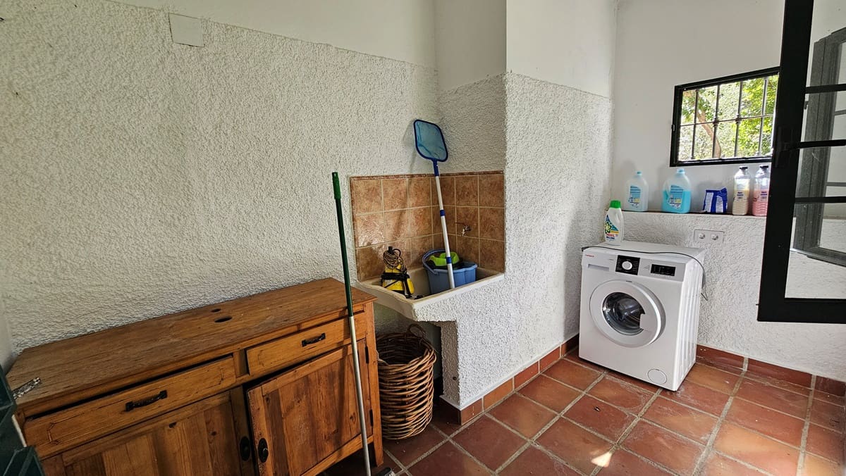 3 bedroom Finca/Country House for sale in Santa Ana la Real - € 290,000 (Ref: 9800785)