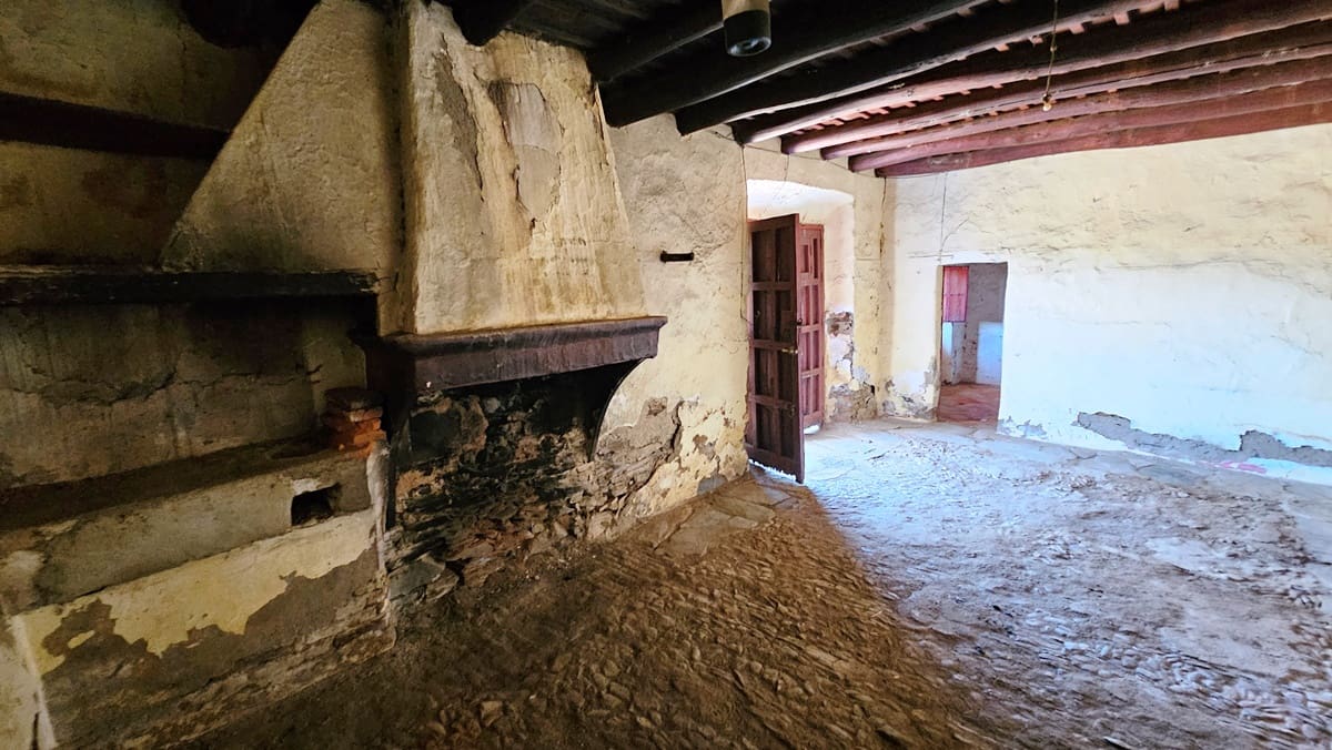 4 bedroom Finca/Country House for sale in Aracena - € 750,000 (Ref: 9857777)