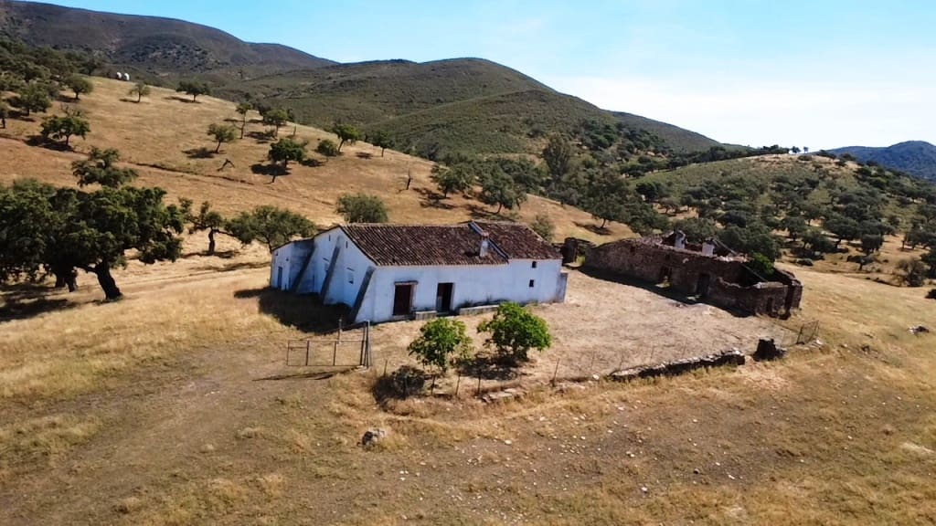4 bedroom Finca/Country House for sale in Aracena - € 750,000 (Ref: 9857777)