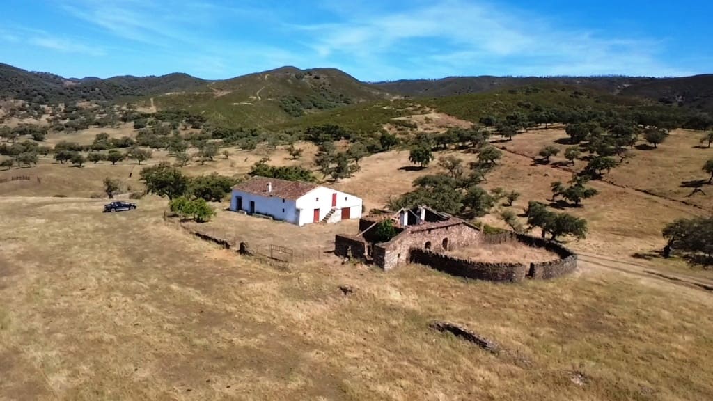4 bedroom Finca/Country House for sale in Aracena - € 750,000 (Ref: 9857777)