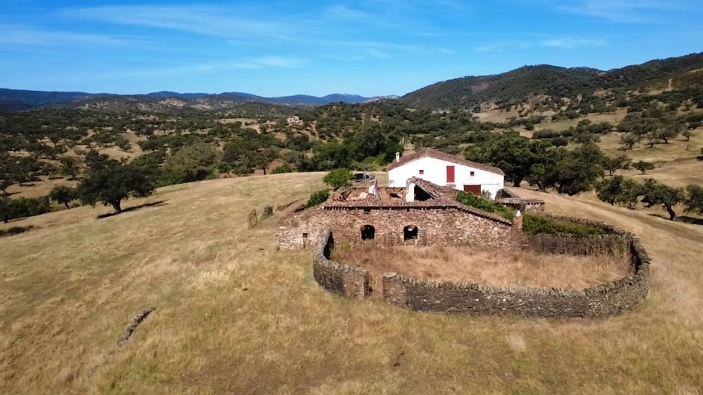 4 bedroom Finca/Country House for sale in Aracena - € 750,000 (Ref: 9857777)
