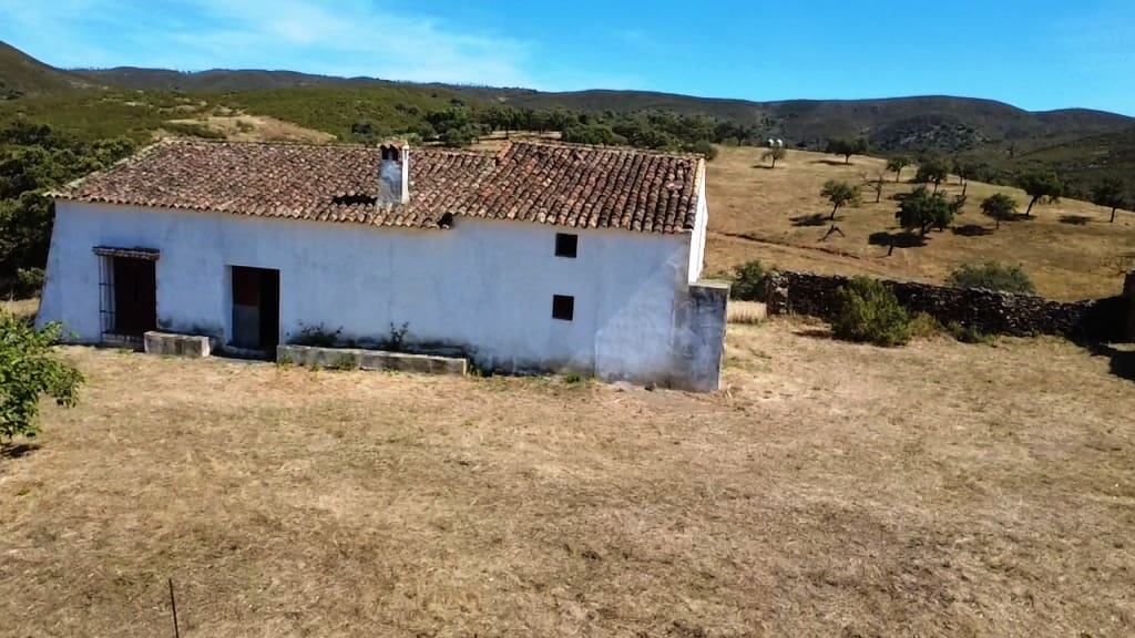 4 bedroom Finca/Country House for sale in Aracena - € 750,000 (Ref: 9857777)