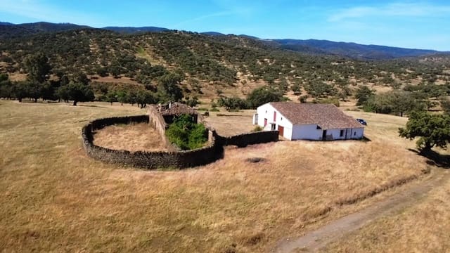 4 Zimmer Finca/Landgut zu verkaufen in Aracena - 750.000 € (Ref: 9857777)