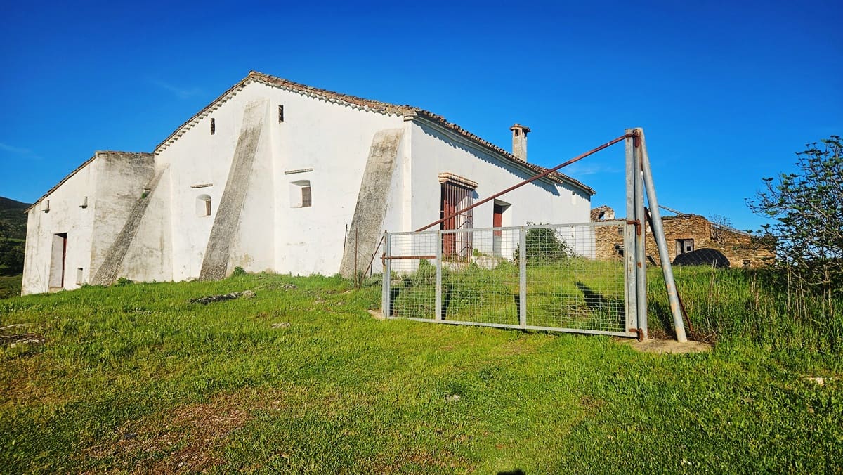 4 bedroom Finca/Country House for sale in Aracena - € 750,000 (Ref: 9857777)