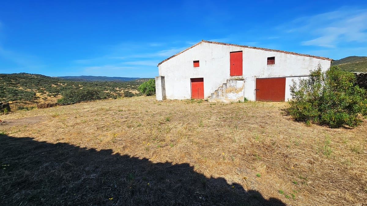 4 bedroom Finca/Country House for sale in Aracena - € 750,000 (Ref: 9857777)