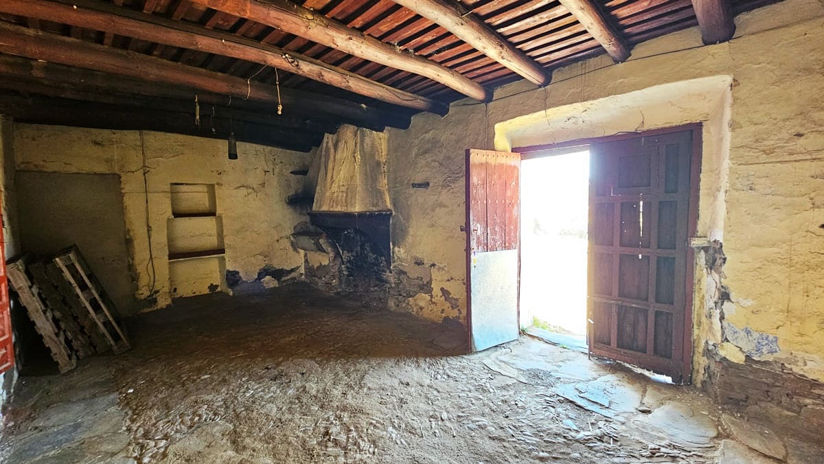 4 bedroom Finca/Country House for sale in Aracena - € 750,000 (Ref: 9857777)