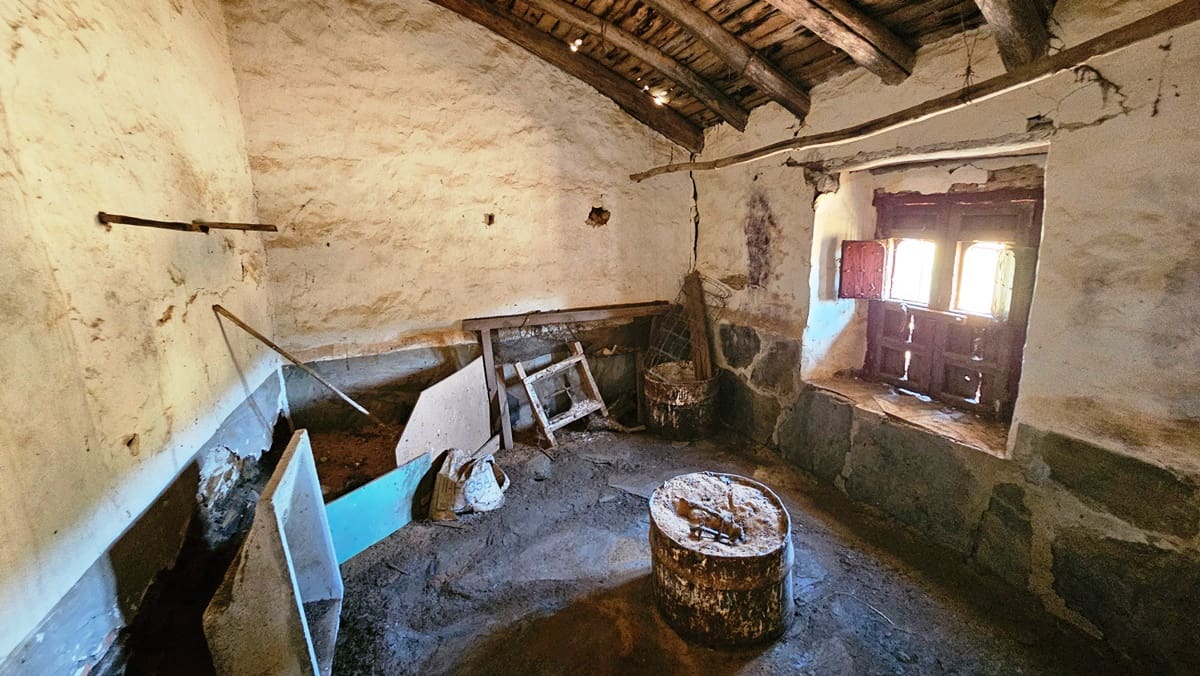 4 bedroom Finca/Country House for sale in Aracena - € 750,000 (Ref: 9857777)