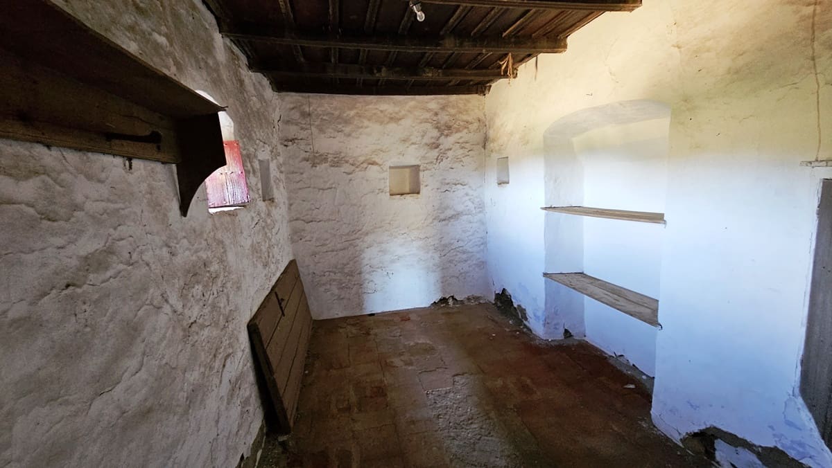 4 bedroom Finca/Country House for sale in Aracena - € 750,000 (Ref: 9857777)