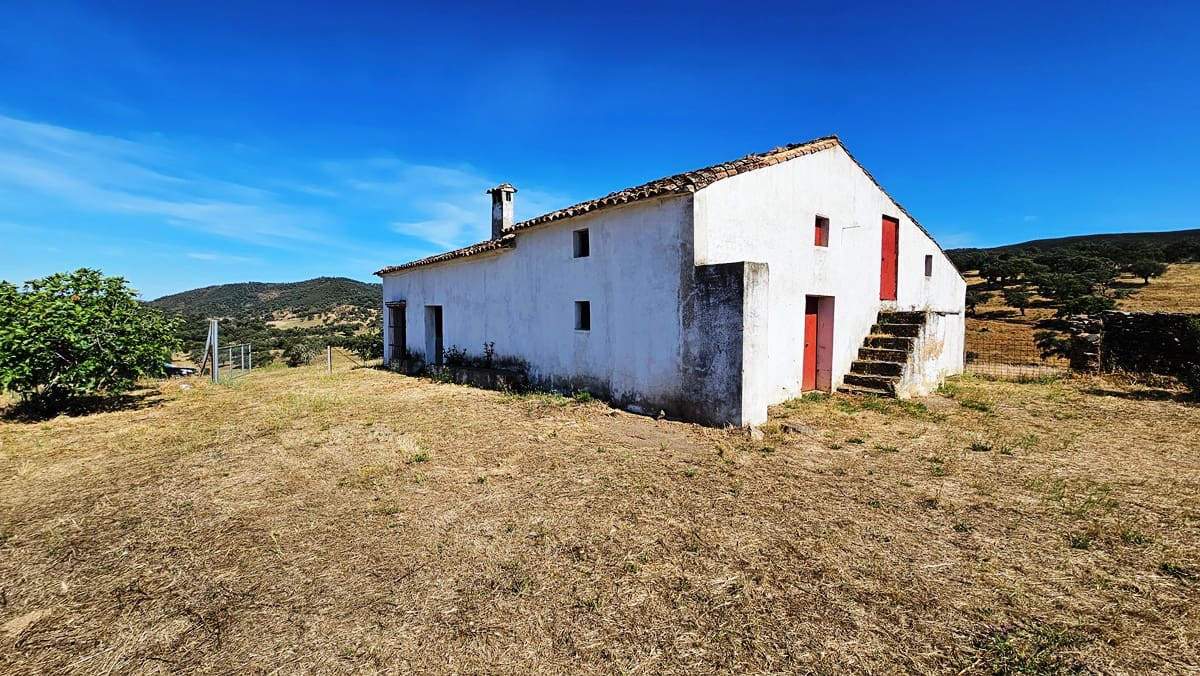 4 bedroom Finca/Country House for sale in Aracena - € 750,000 (Ref: 9857777)