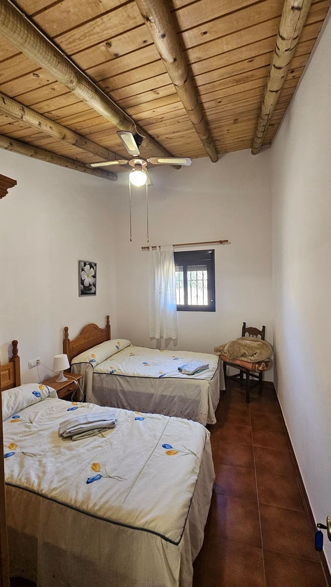 4 sypialnia Finka/Dom wiejski na sprzedaż w Higuera de la Sierra z basenem - 350 000 € (Ref: 9883457)