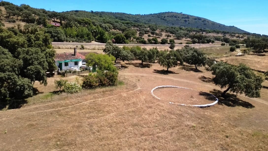 4 sypialnia Finka/Dom wiejski na sprzedaż w Higuera de la Sierra z basenem - 350 000 € (Ref: 9883457)