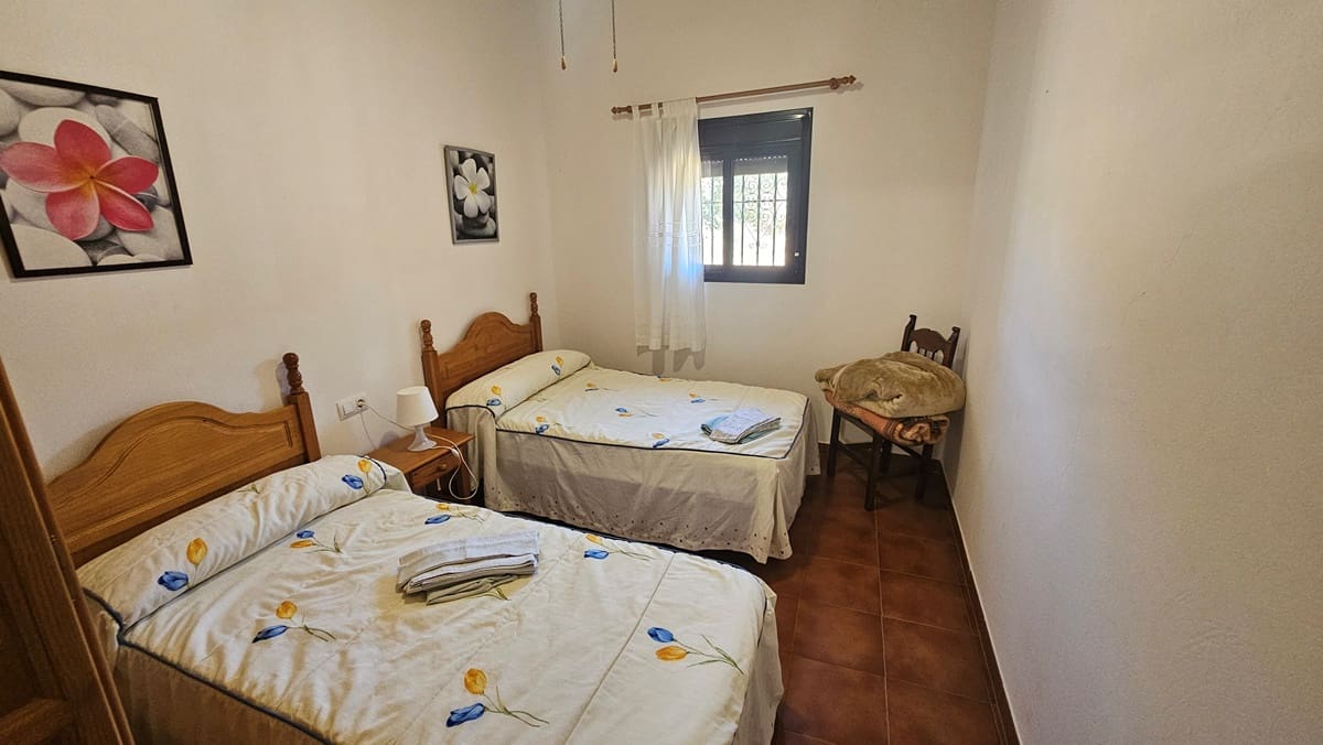 4 sypialnia Finka/Dom wiejski na sprzedaż w Higuera de la Sierra z basenem - 350 000 € (Ref: 9883457)