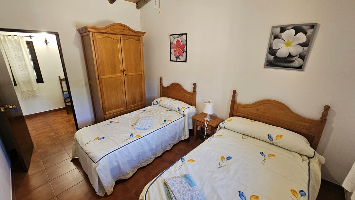 4 sypialnia Finka/Dom wiejski na sprzedaż w Higuera de la Sierra z basenem - 350 000 € (Ref: 9883457)
