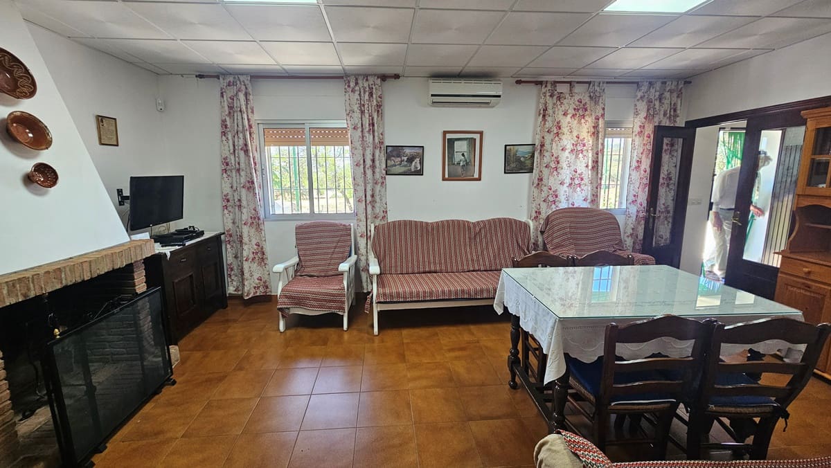4 sypialnia Finka/Dom wiejski na sprzedaż w Higuera de la Sierra z basenem - 350 000 € (Ref: 9883457)