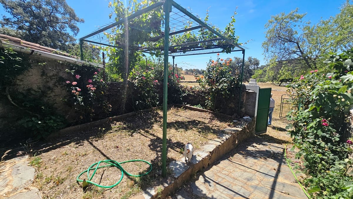 4 sypialnia Finka/Dom wiejski na sprzedaż w Higuera de la Sierra z basenem - 350 000 € (Ref: 9883457)
