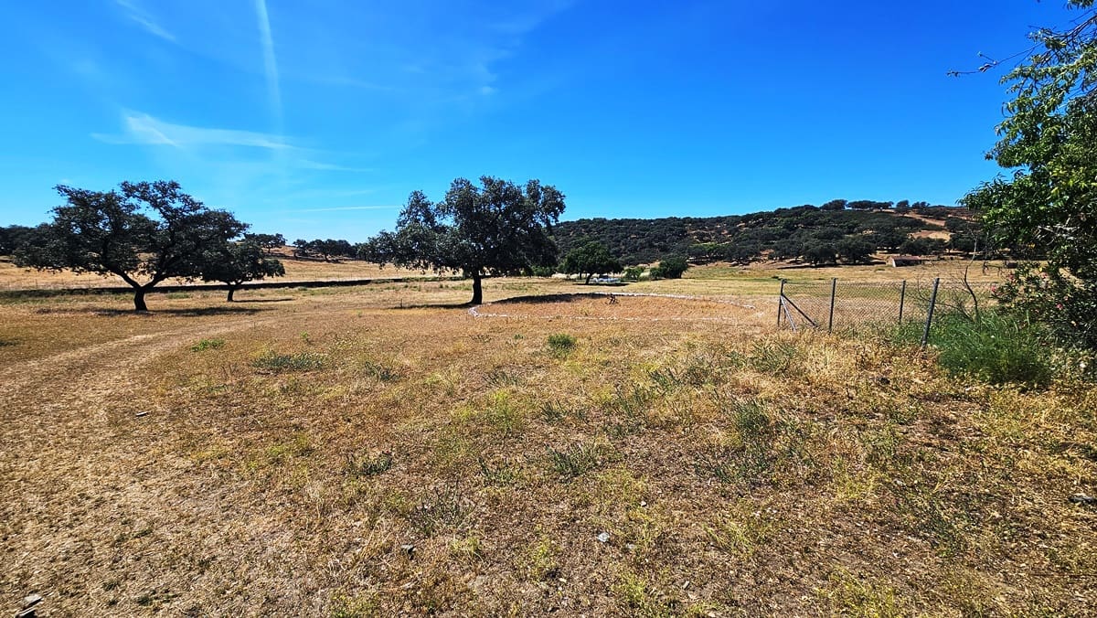 4 sypialnia Finka/Dom wiejski na sprzedaż w Higuera de la Sierra z basenem - 350 000 € (Ref: 9883457)