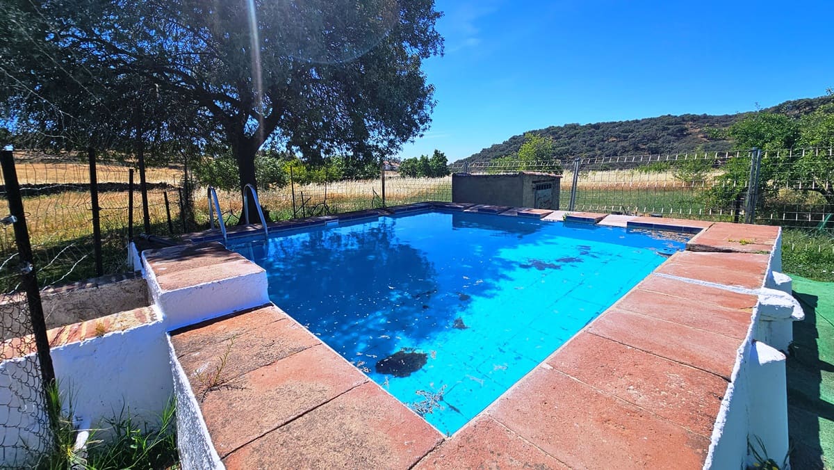 4 sypialnia Finka/Dom wiejski na sprzedaż w Higuera de la Sierra z basenem - 350 000 € (Ref: 9883457)