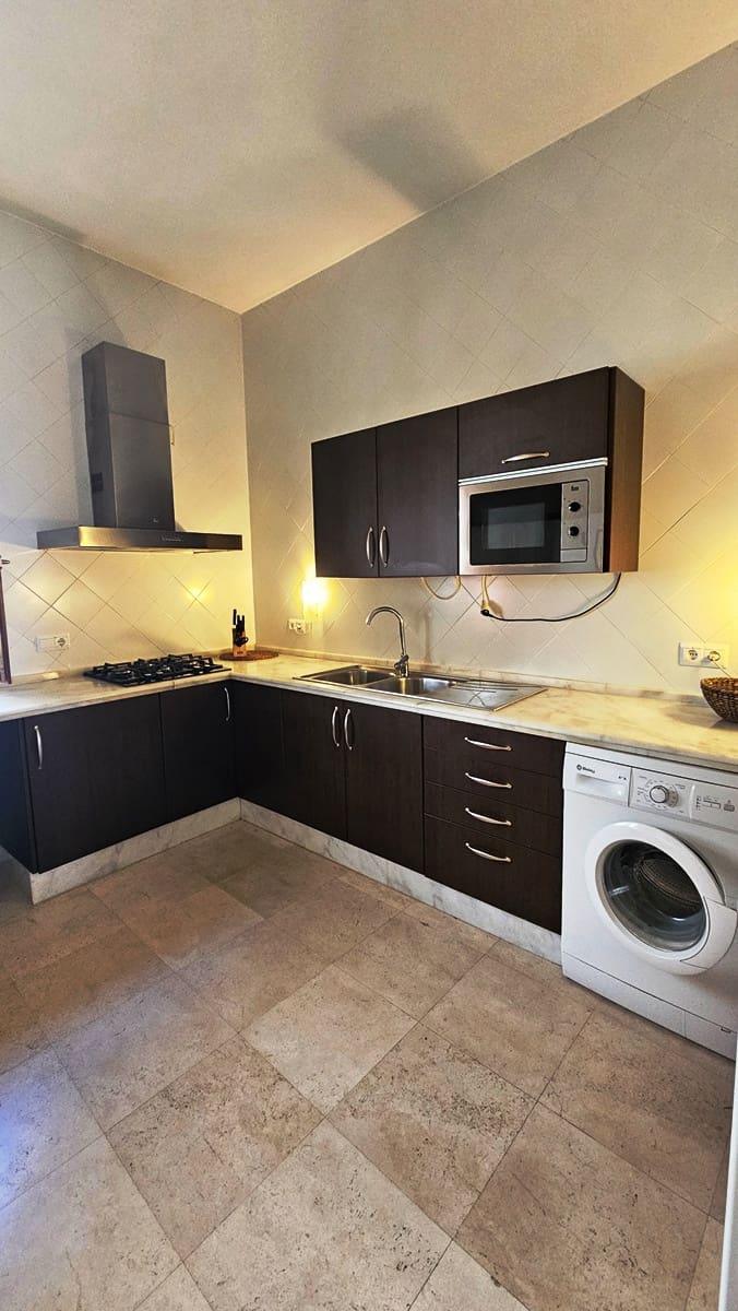 6 sypialnia Dom na sprzedaż w Zufre z basenem garażem - 450 000 € (Ref: 9931191)