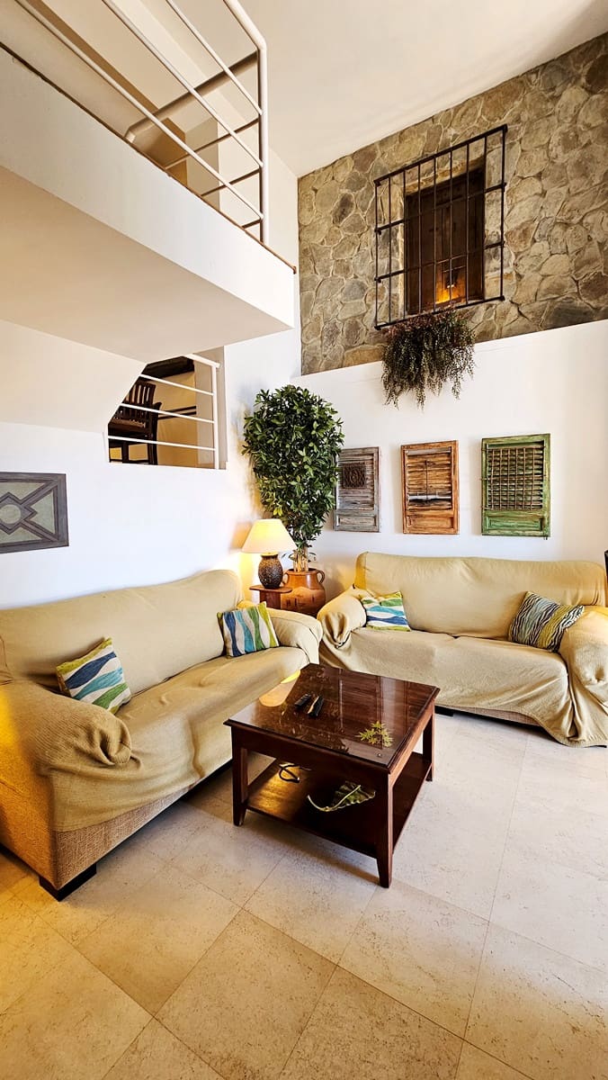 6 sypialnia Dom na sprzedaż w Zufre z basenem garażem - 450 000 € (Ref: 9931191)