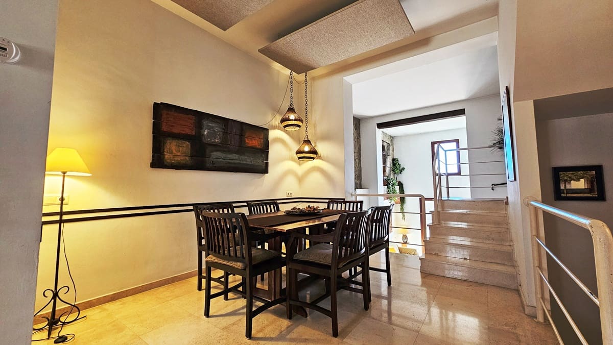6 sypialnia Dom na sprzedaż w Zufre z basenem garażem - 450 000 € (Ref: 9931191)