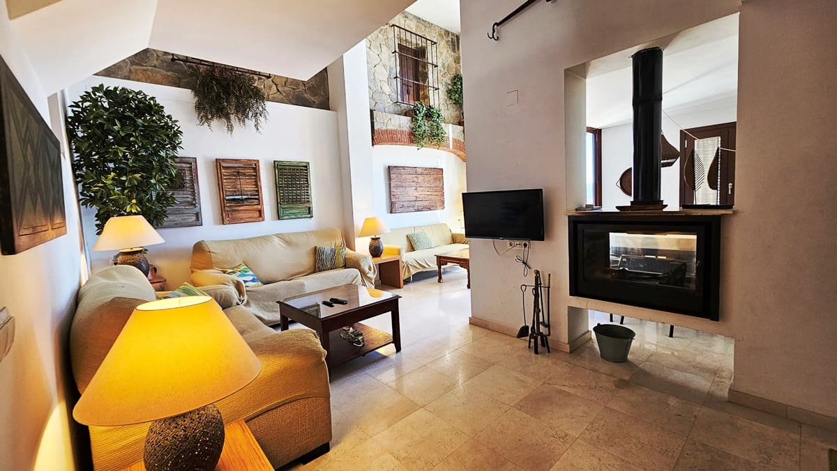 6 sypialnia Dom na sprzedaż w Zufre z basenem garażem - 450 000 € (Ref: 9931191)