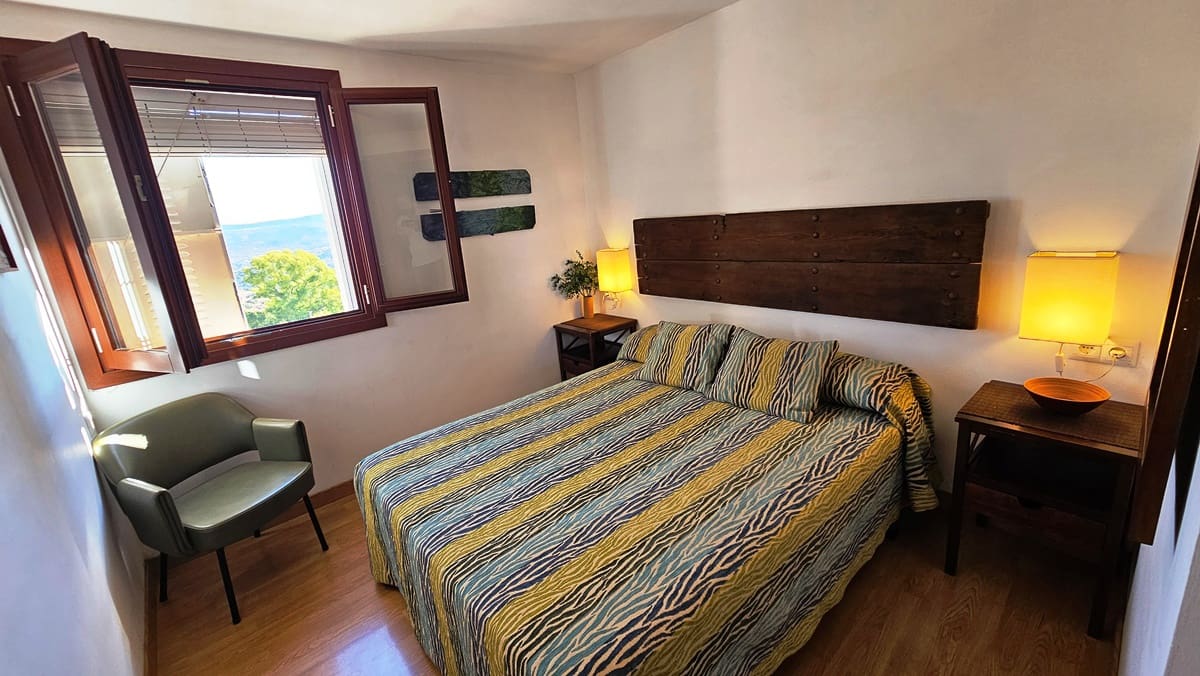 6 sypialnia Dom na sprzedaż w Zufre z basenem garażem - 450 000 € (Ref: 9931191)