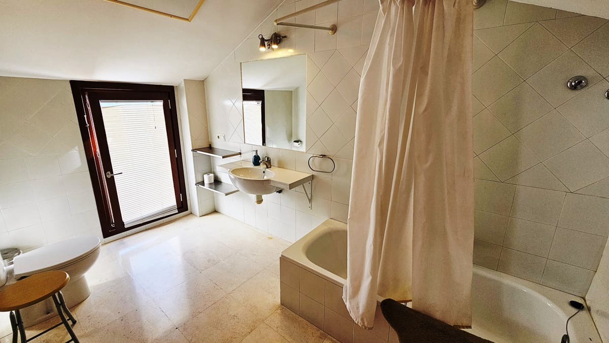 6 sypialnia Dom na sprzedaż w Zufre z basenem garażem - 450 000 € (Ref: 9931191)
