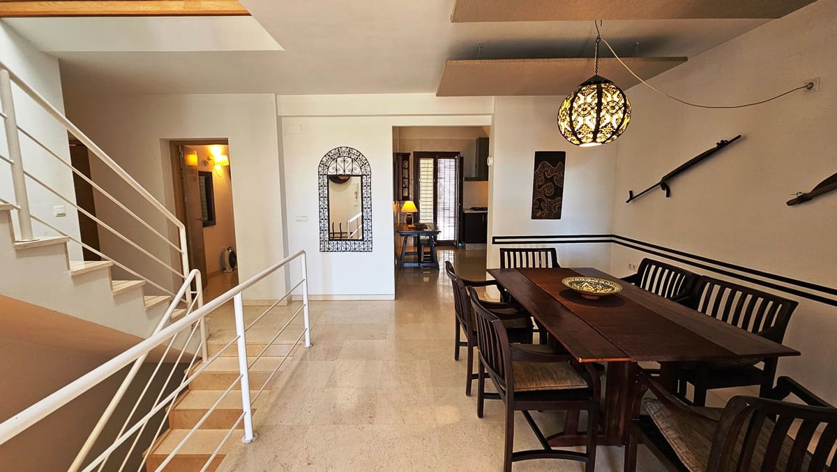 6 sypialnia Dom na sprzedaż w Zufre z basenem garażem - 450 000 € (Ref: 9931191)