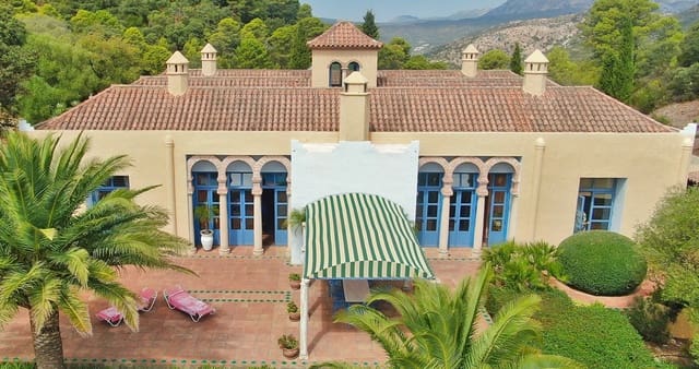 7 chambre Finca/Maison de Campagne à vendre à Gaucín avec piscine - 1 800 000 € (Ref: 7982460)