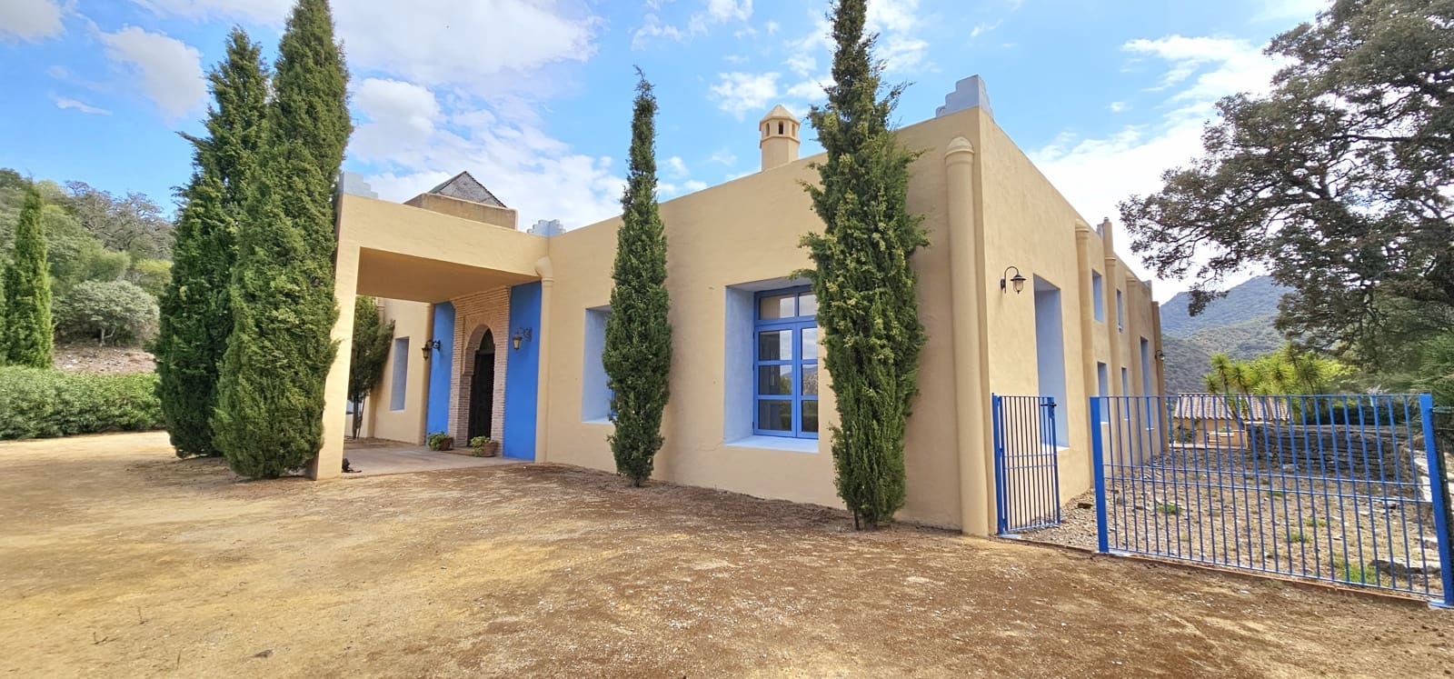 7 soveværelse Finca/Landehus til salg i Gaucin med swimmingpool - € 1.800.000 (Ref: 7982460)