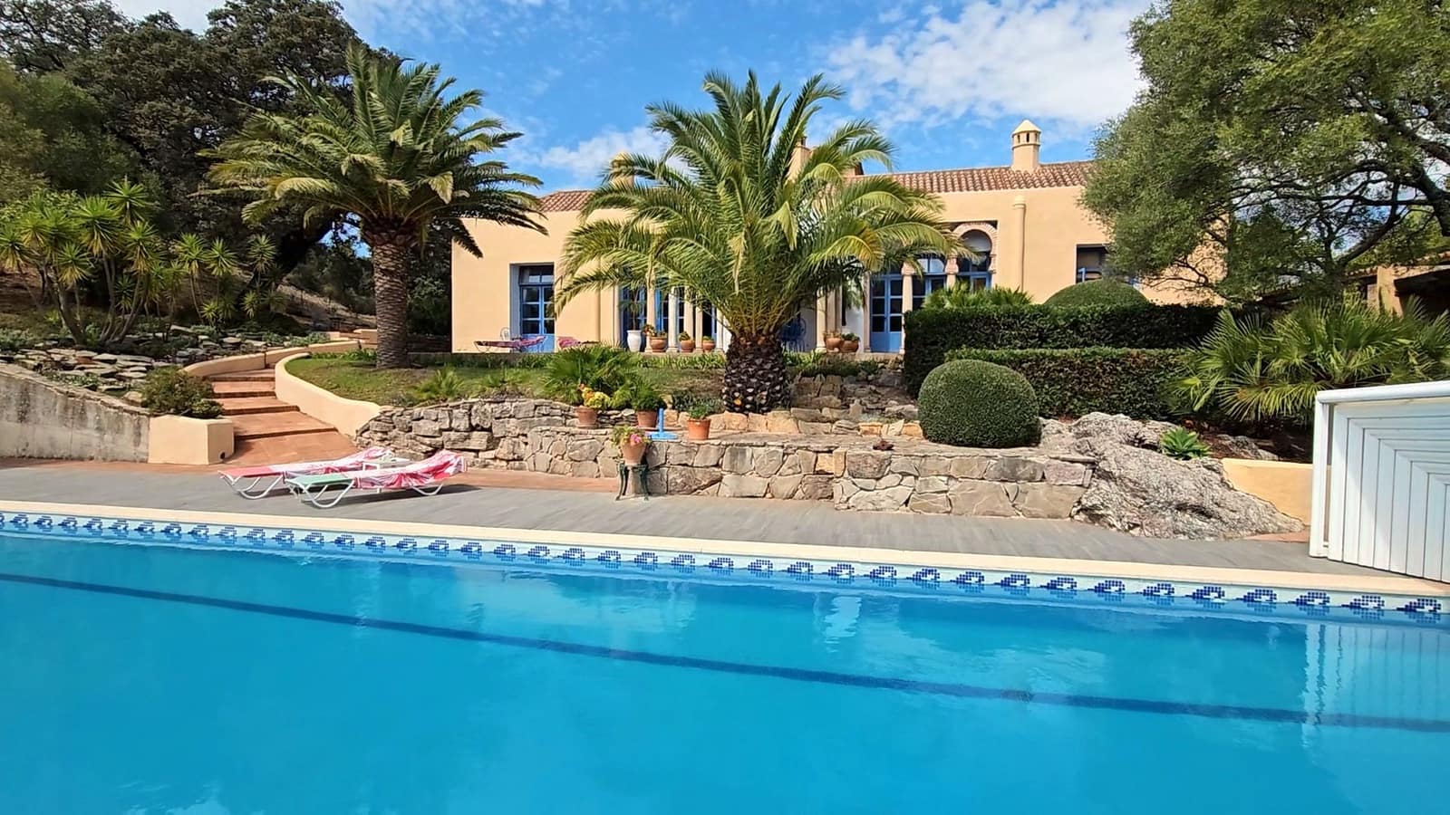 7 soveværelse Finca/Landehus til salg i Gaucin med swimmingpool - € 1.800.000 (Ref: 7982460)