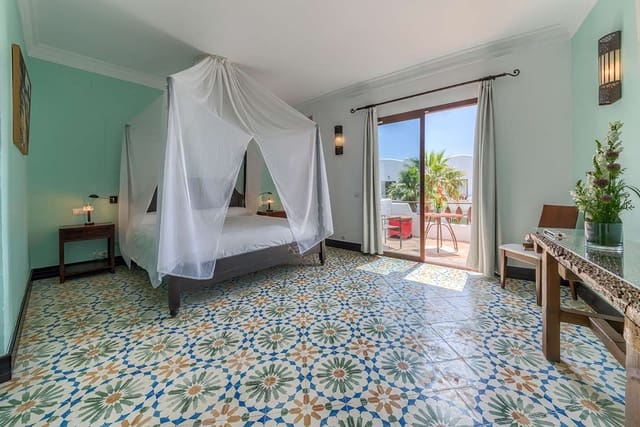 21 soveværelse Hotel til salg i Vejer de la Frontera med swimmingpool - € 8.500.000 (Ref: 8416598)