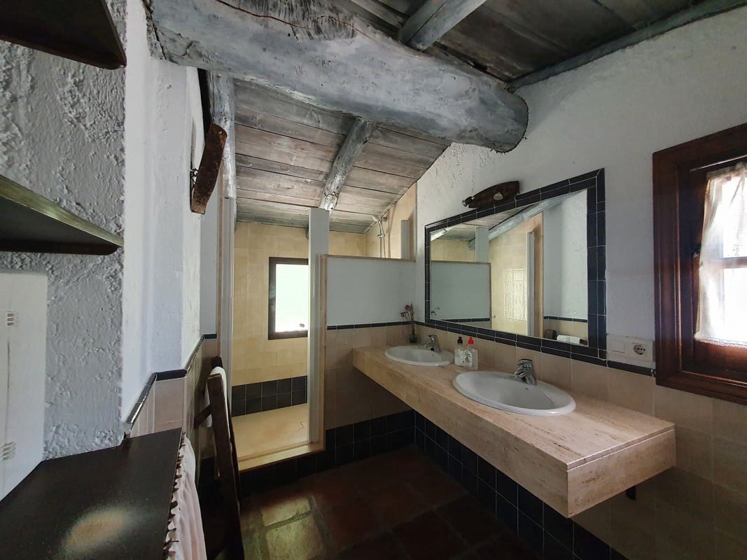 9 soveværelse Hotel til salg i Ronda med swimmingpool - € 750.000 (Ref: 8416667)