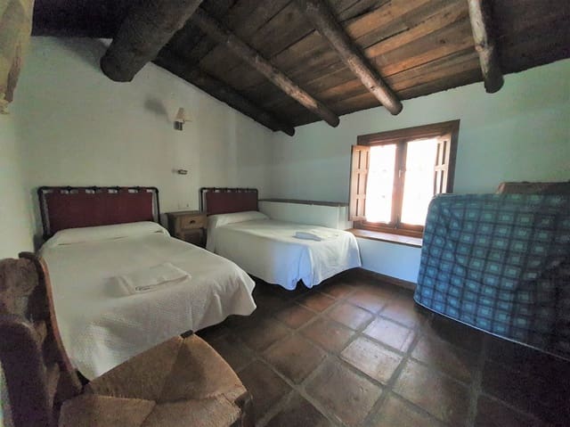 9 soveværelse Hotel til salg i Ronda med swimmingpool - € 750.000 (Ref: 8416667)