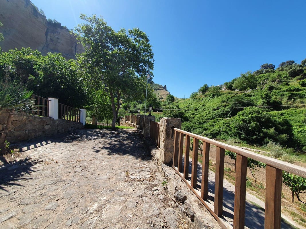 9 soveværelse Hotel til salg i Ronda med swimmingpool - € 750.000 (Ref: 8416667)