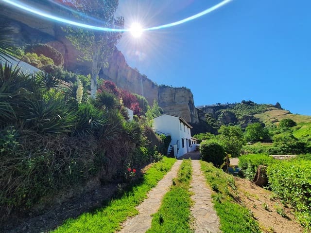 9 soveværelse Hotel til salg i Ronda med swimmingpool - € 750.000 (Ref: 8416667)