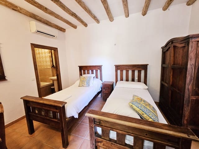 13 soveværelse Hotel til salg i Benaoján med swimmingpool - € 980.000 (Ref: 8427924)