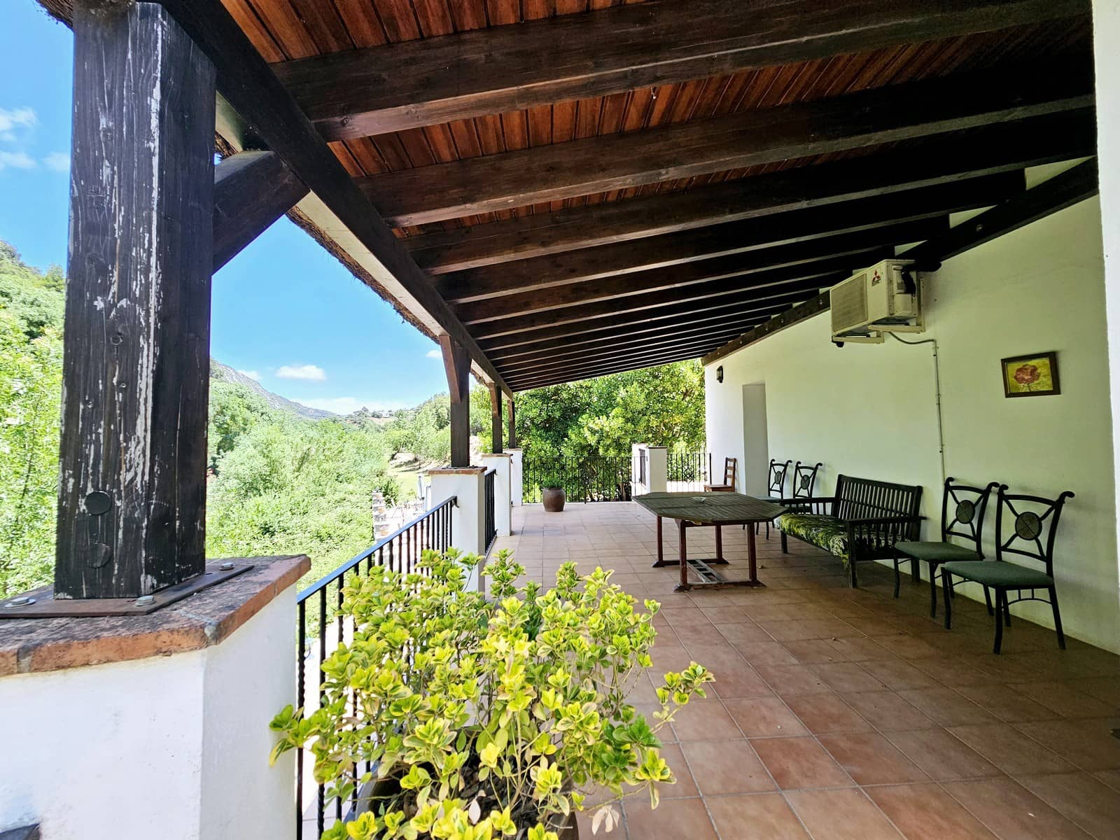 13 soveværelse Hotel til salg i Benaojan med swimmingpool - € 980.000 (Ref: 8427924)