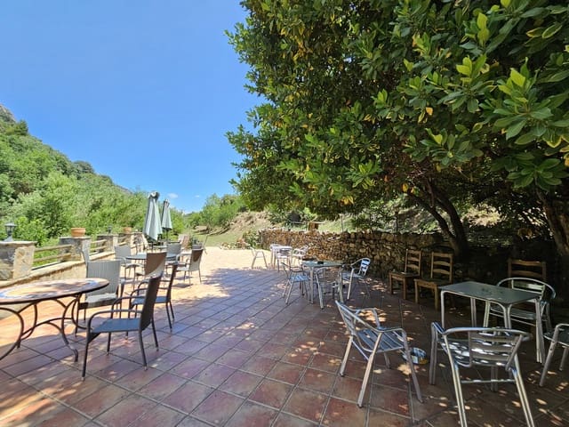 13 soveværelse Hotel til salg i Benaoján med swimmingpool - € 980.000 (Ref: 8427924)