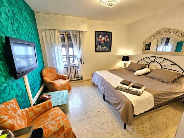 10 bedroom Hotel for sale in Vejer de la Frontera - € 1,690,000 (Ref: 8427926)