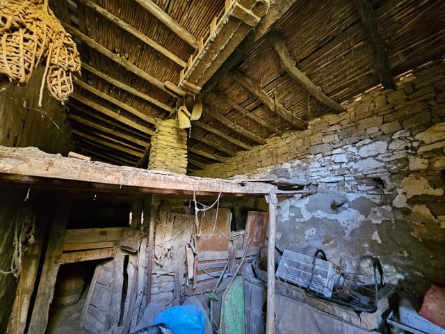 2 soveværelse Finca/Landehus til salg i Cortes de la Frontera - € 200.000 (Ref: 8428010)